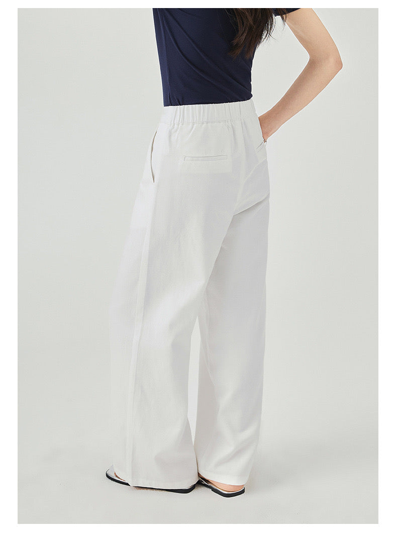 Women's Easy Pleated Work Pants in White (Tencel) - Simply 